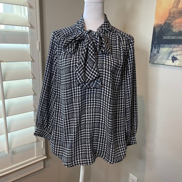 Banana Republic : Houndstooth Bow Blouse 3/4 Length Sleeves : Navy/White : Small - Picture 1 of 4